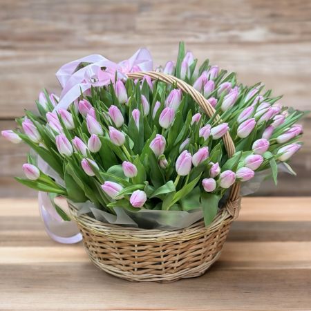 Bouquet 101 tulips in a basket