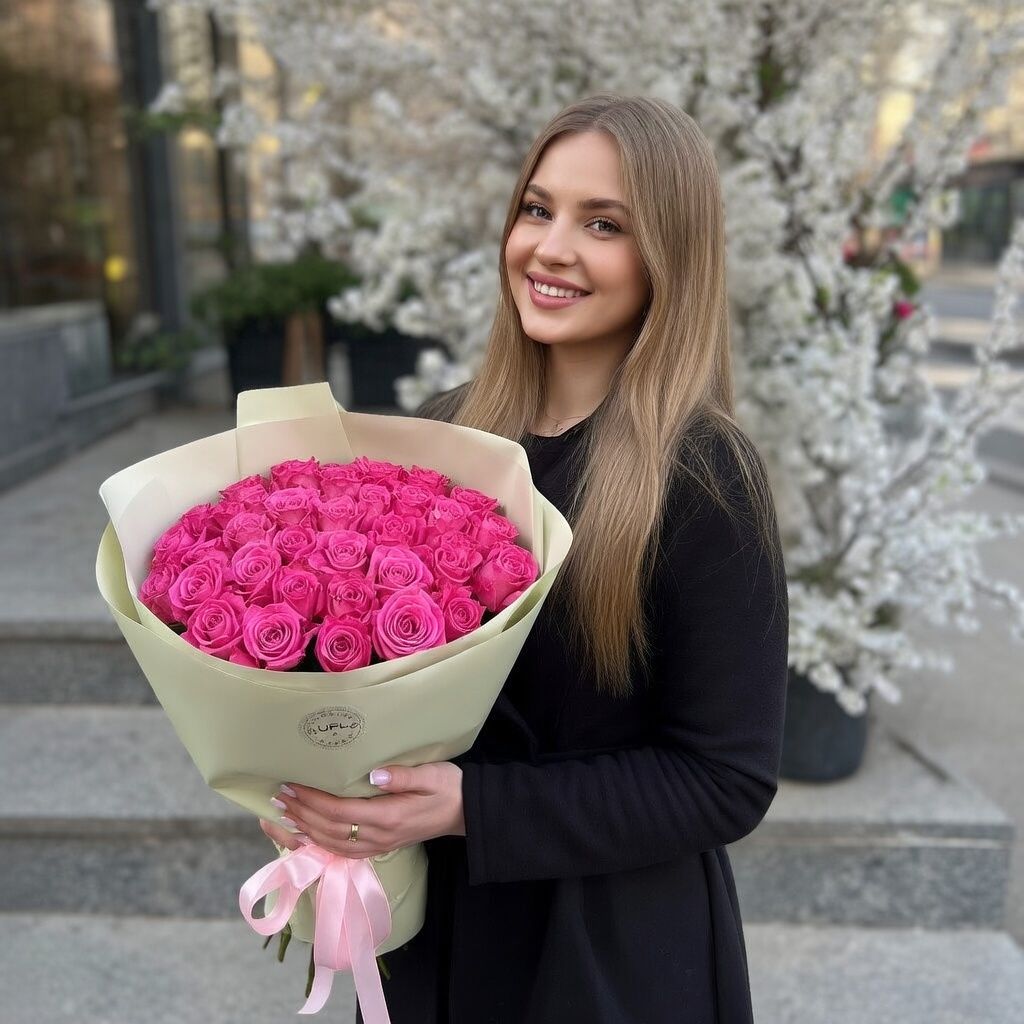 pink rose (25 pcs.), packaging, ribbon