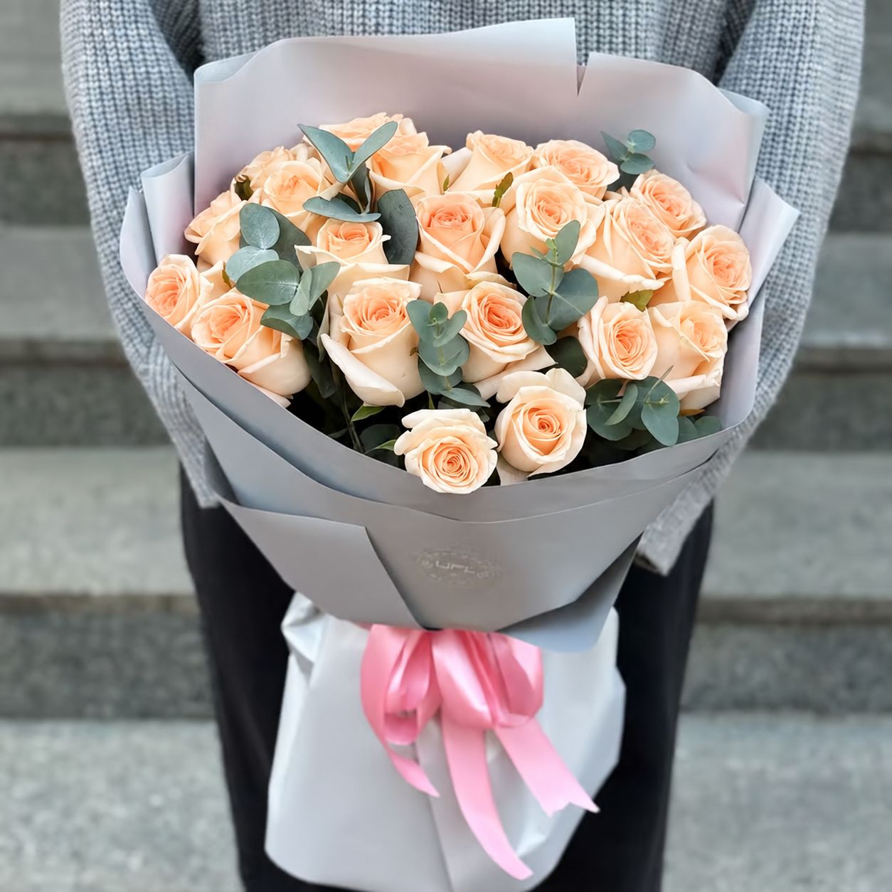 Bouquet 25 cream roses