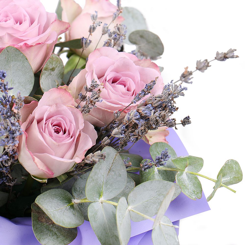 rose memory lane (9 pcs.), eucalyptus, oasis, lavender, round box s 15x16cm, packaging, ribbon