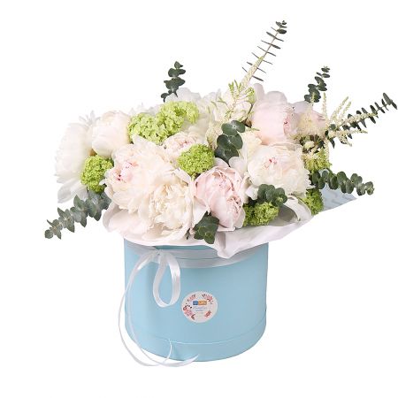 astilbe, eucalyptus, viburnum, round box s 15x16cm, peony (13 pcs.), packaging, ribbon