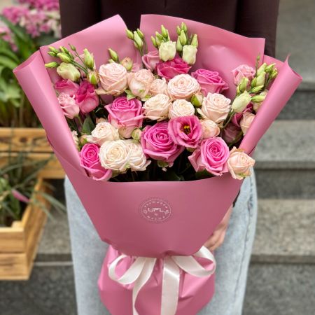 Bouquet Pink mix of roses and eustoma